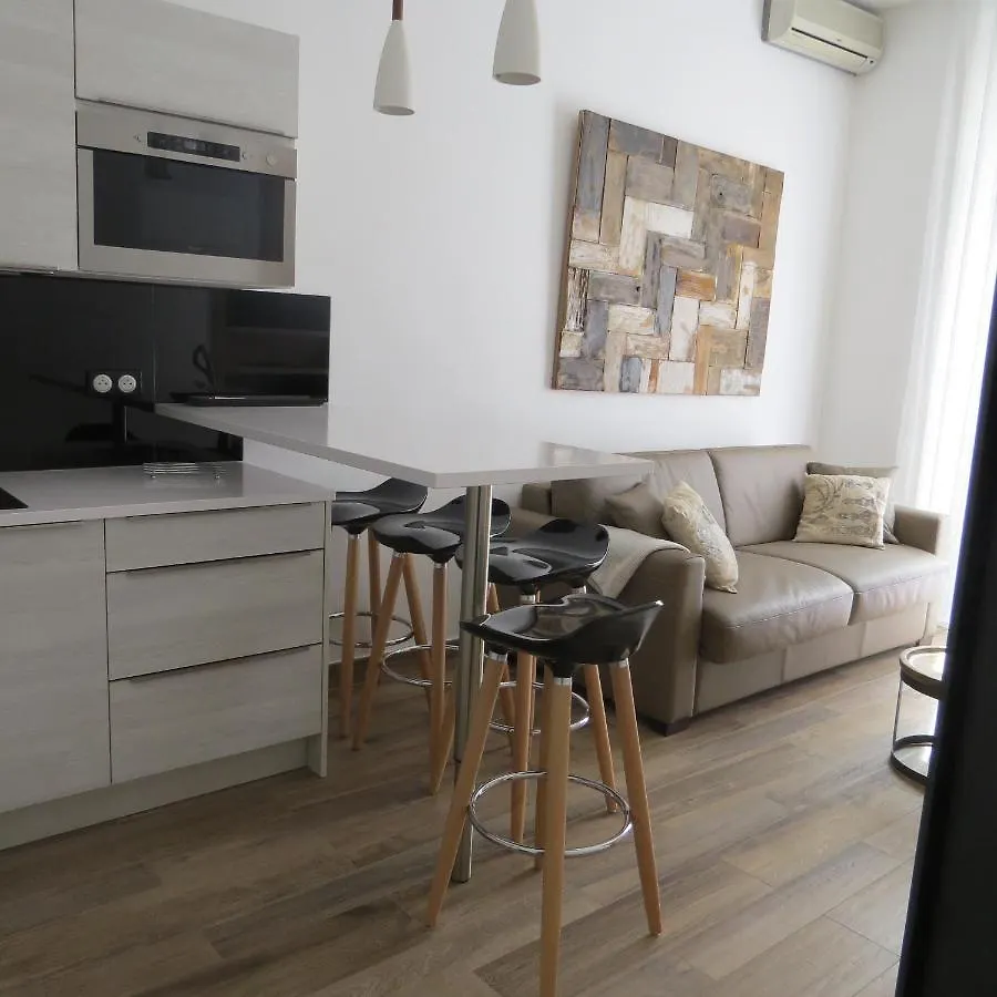 Appartement 2 Pieces Cannes Rue Hoche