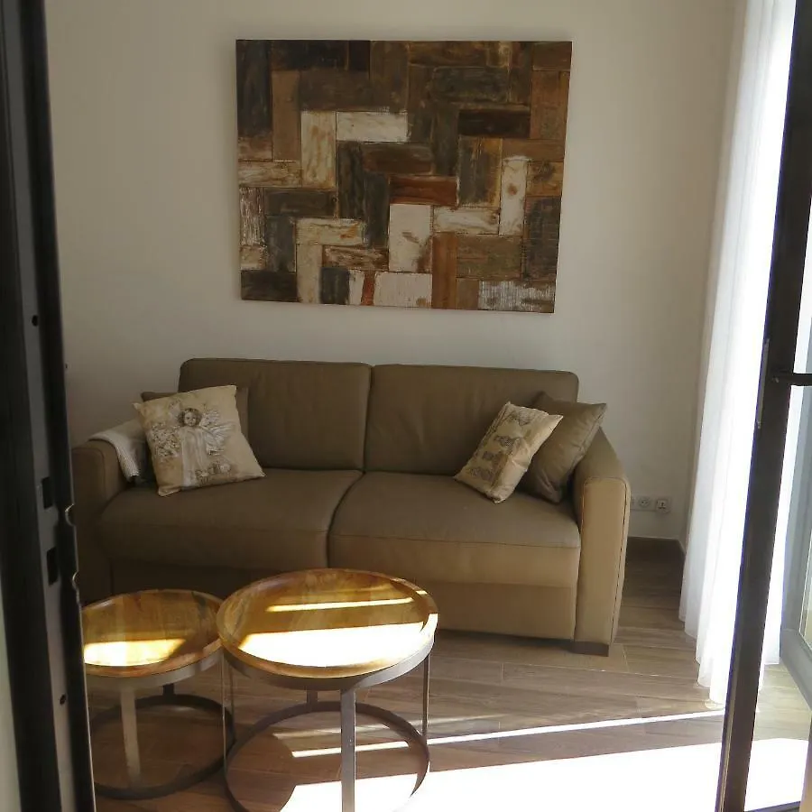 Appartement 2 Pièces Cannes Rue Hoche